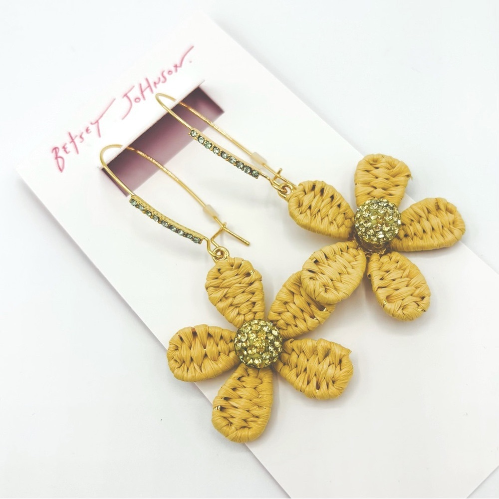 LAST ONE!!! Betsey Johnson Spring Chick Daisy Earrings - Picture 4 of 4